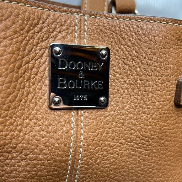 Dooney and Bourke leather satchel - Picture 7 of 7